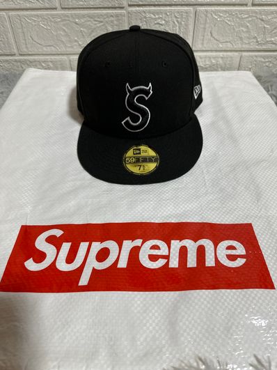 Supreme S Logo New Era "Black" (22FW)