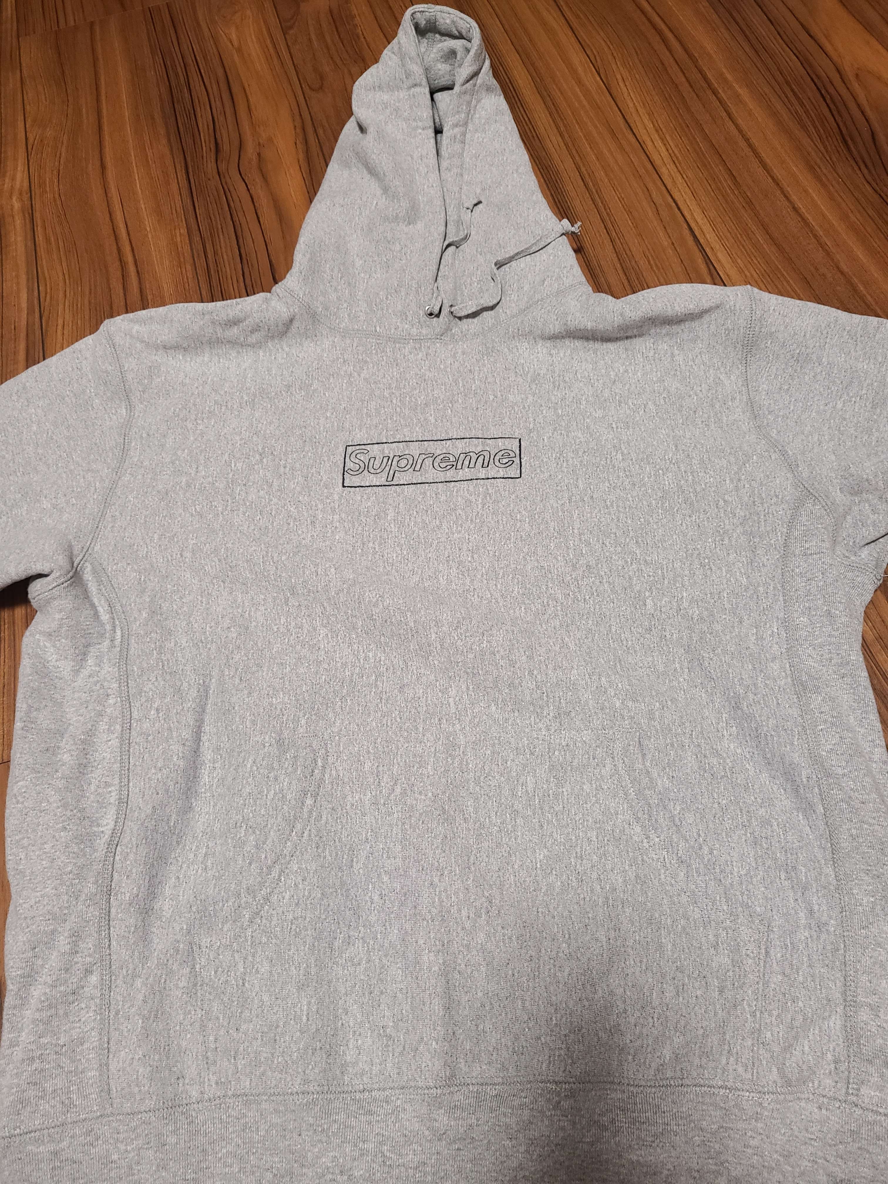 Supreme KAWS Chalk Logo Hooded Sweatshirt "Grey"(2021)