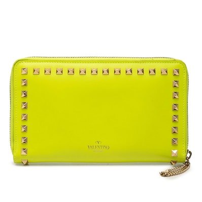 ヴァレンティノ ロックスタッズ ラウンドファスナー 長財布 オーガナイザー イエロー レザー メッキ レディース VALENTINO 【中古】