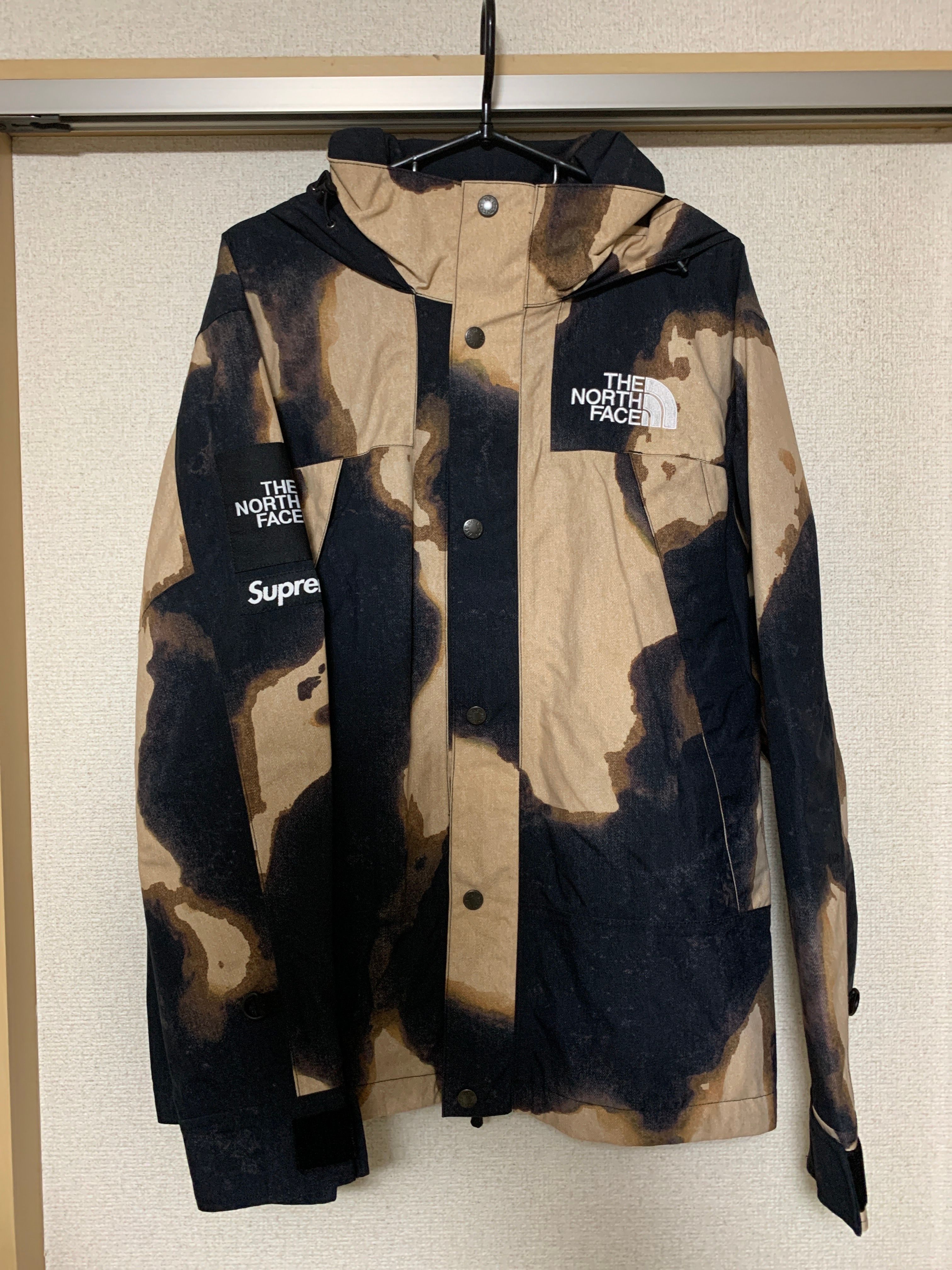 Supreme x The North Face Bleached Denim Print Mountain Jacket "Black"