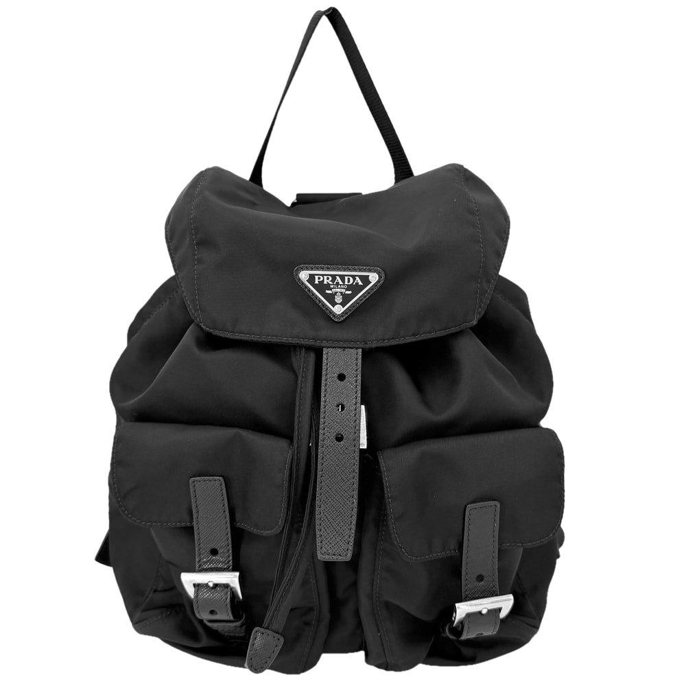 PRADA プラダ リュック トライアングルロゴ バックパック メンズ レディース 1BZ677 ナイロン    ブラック 黒 シルバー金具 ユニセックス【中古品】