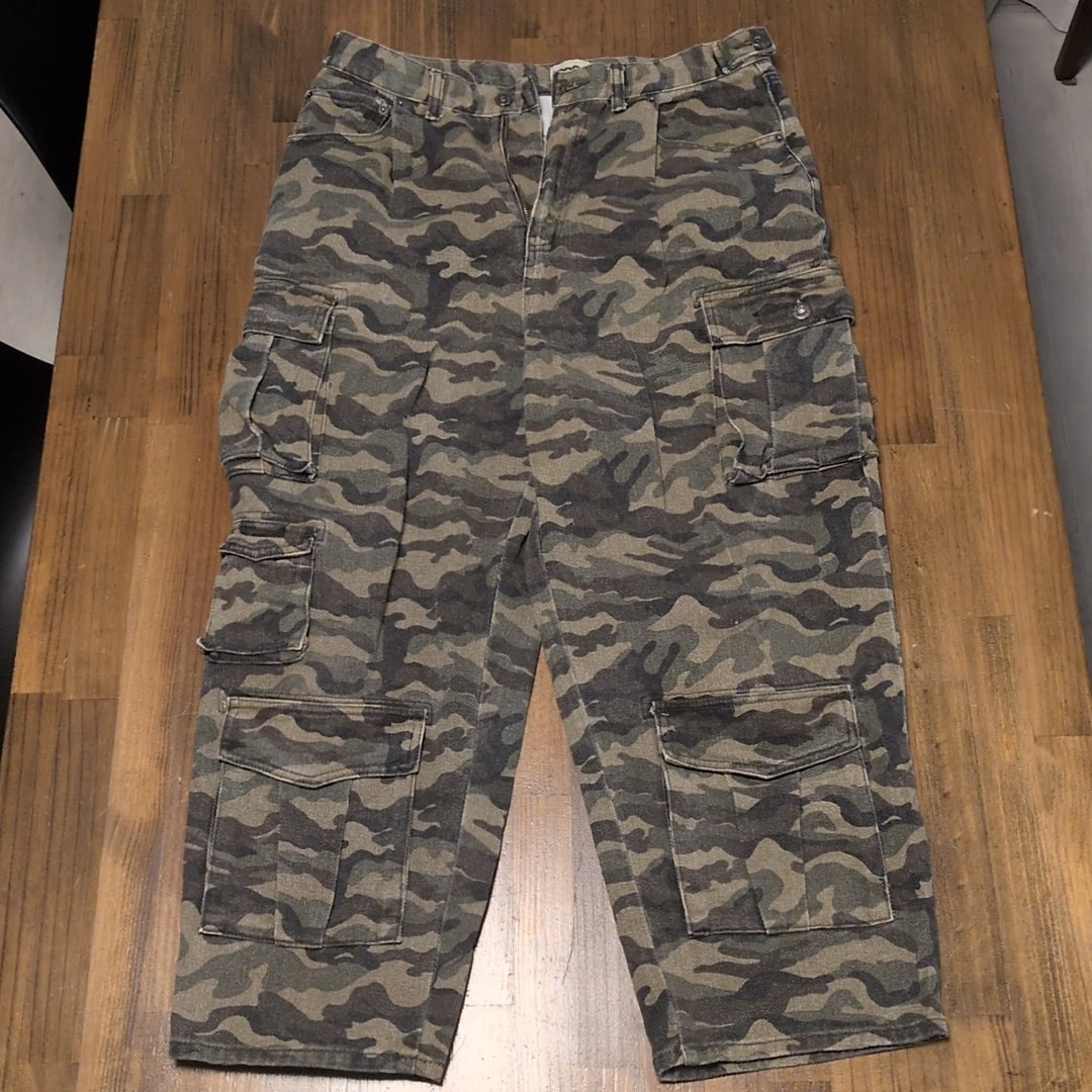 9090 Multi Pocket Cargo Pants "GREEN CAMO"