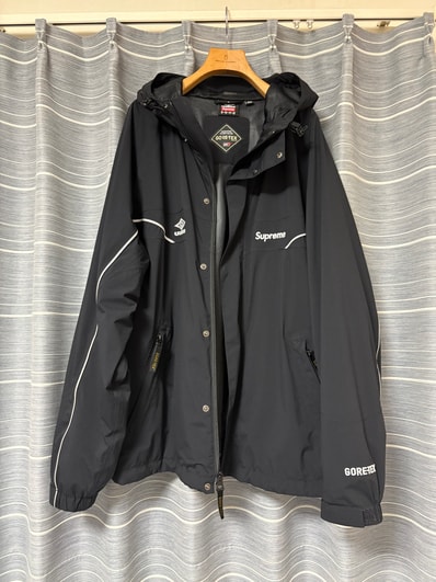 Supreme x Umbro GORE-TEX Hooded Jacket "Black"