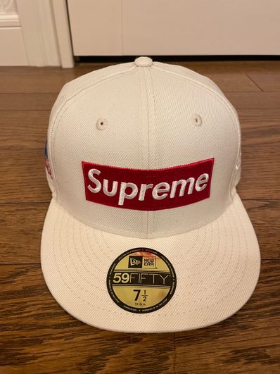Supreme World Famous Box Logo New Era® "White"