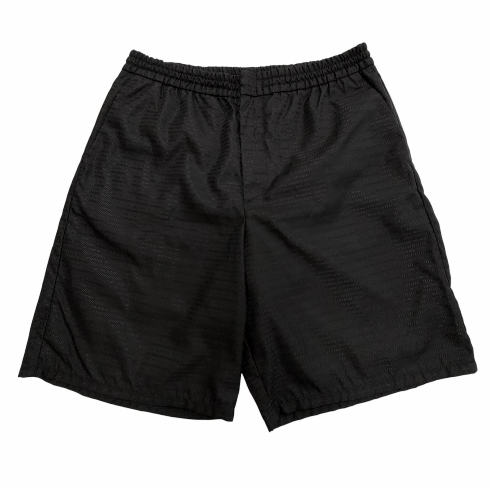 極美品 プラダ ショートパンツ ブラック L SPH226 トライアングルロゴ