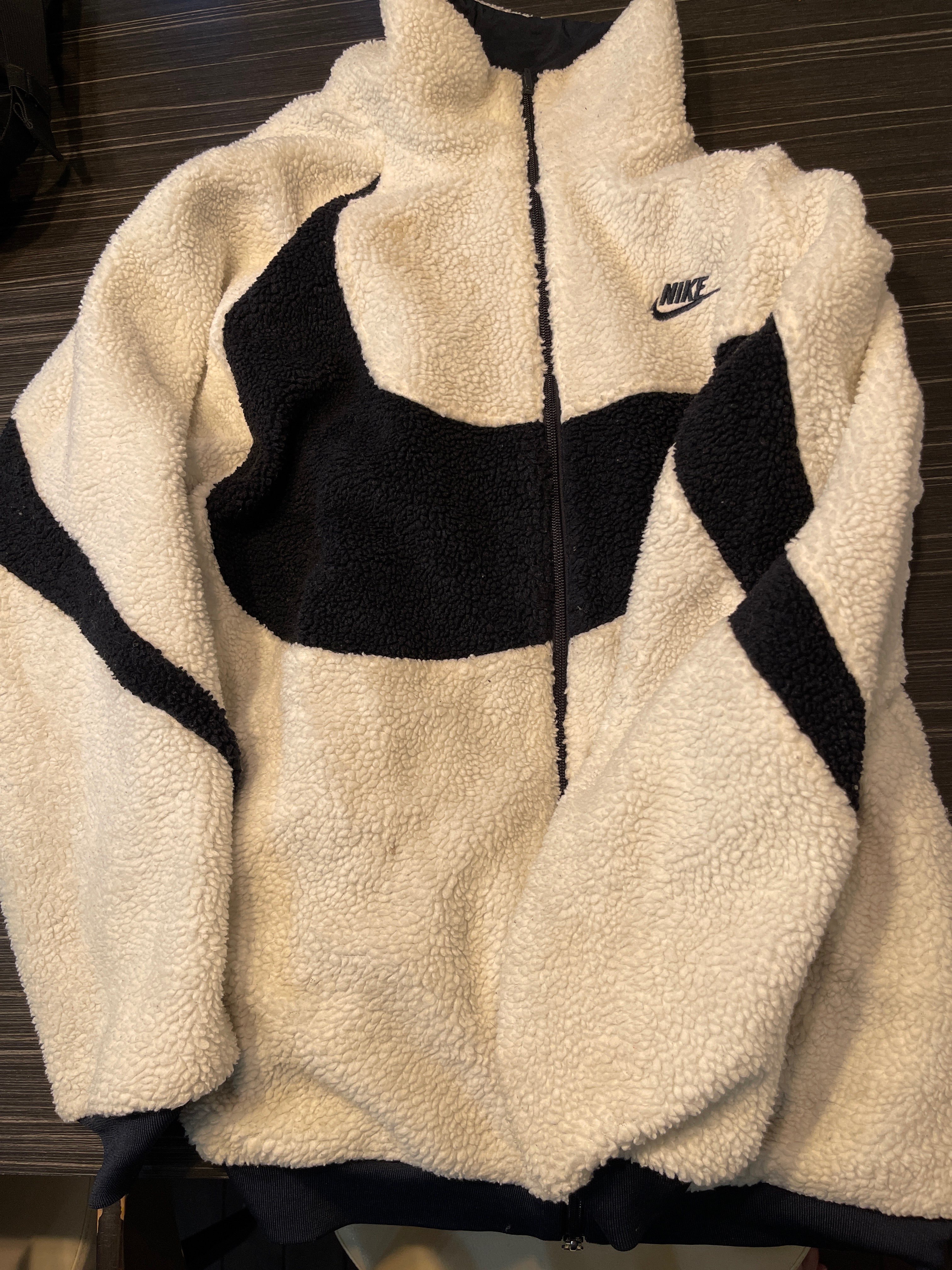 Nike Big Swoosh Reversible Boa Jacket "Sail/Dark Obsidian"