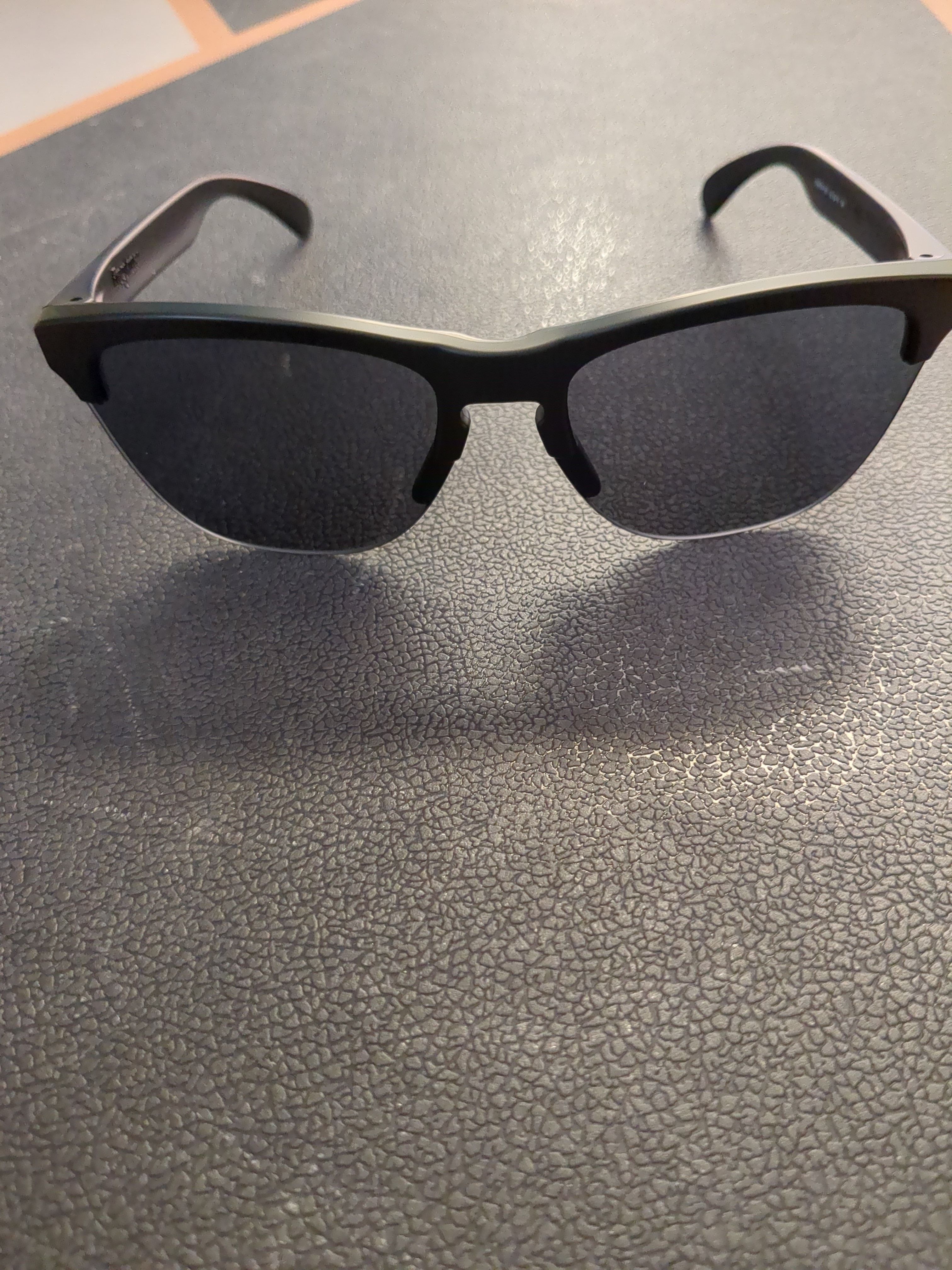 OAKLY サングラス