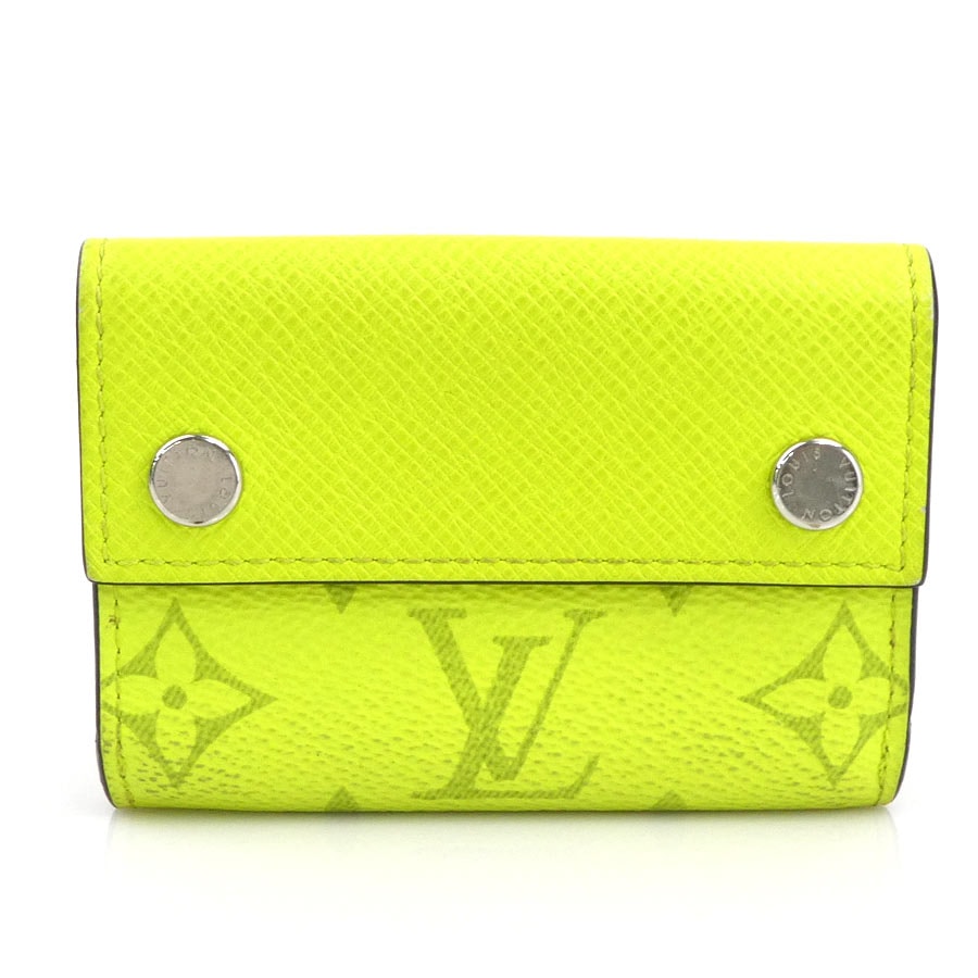 ルイ ヴィトン LOUIS VUITTON 三つ折り財布 タイガ ラマ ディスカバリー コンパクトウォレット PVC/レザー グリーンイエロー シルバー メンズ M67629【中古】 e61503