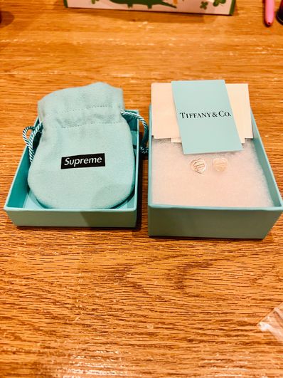 Supreme / Tiffany & Co. Return to Tiffany Heart Tag Stud Earrings (Set of 2) "Silver"