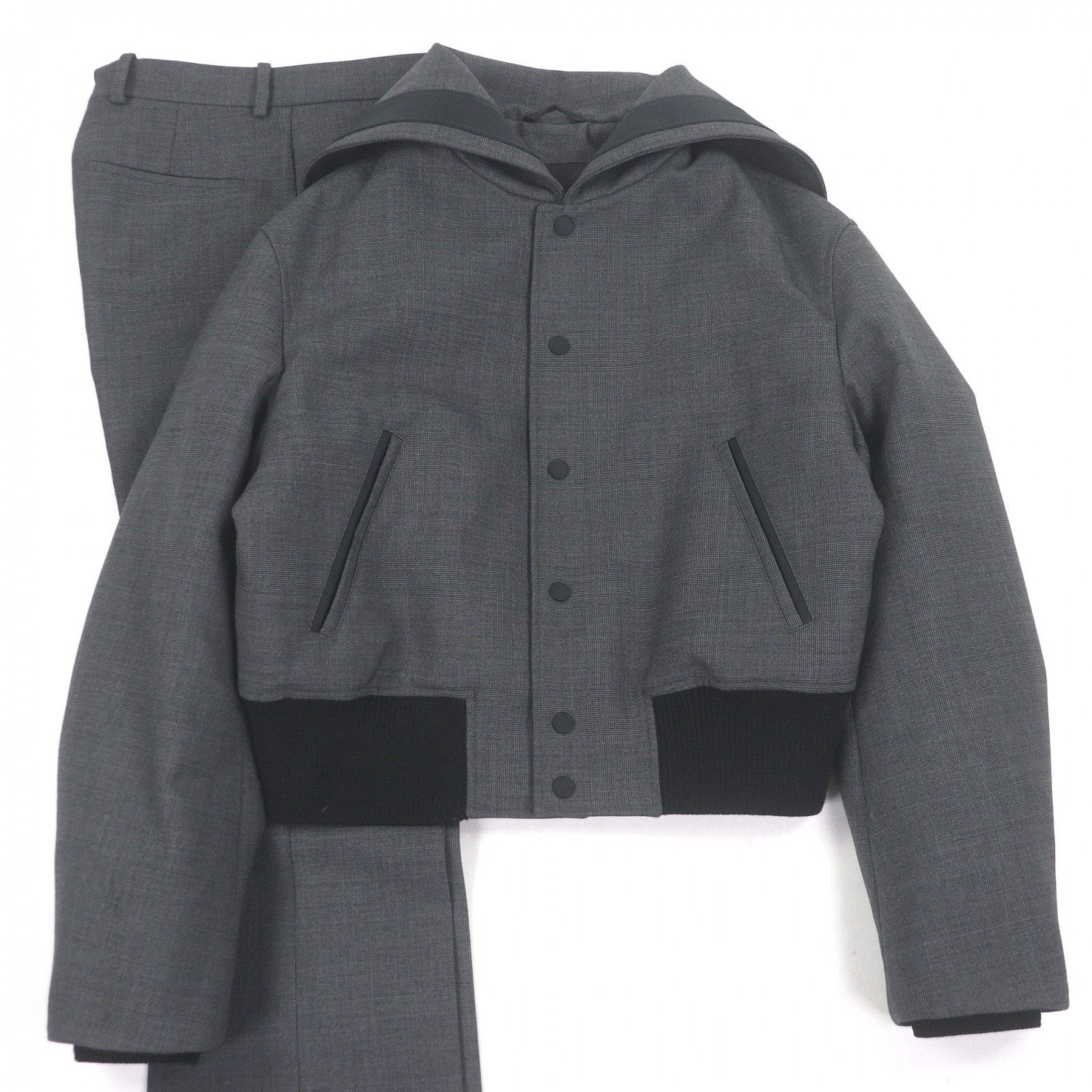 極美品 フェラガモ セットアップ グレー メンズ JKT48/PT46