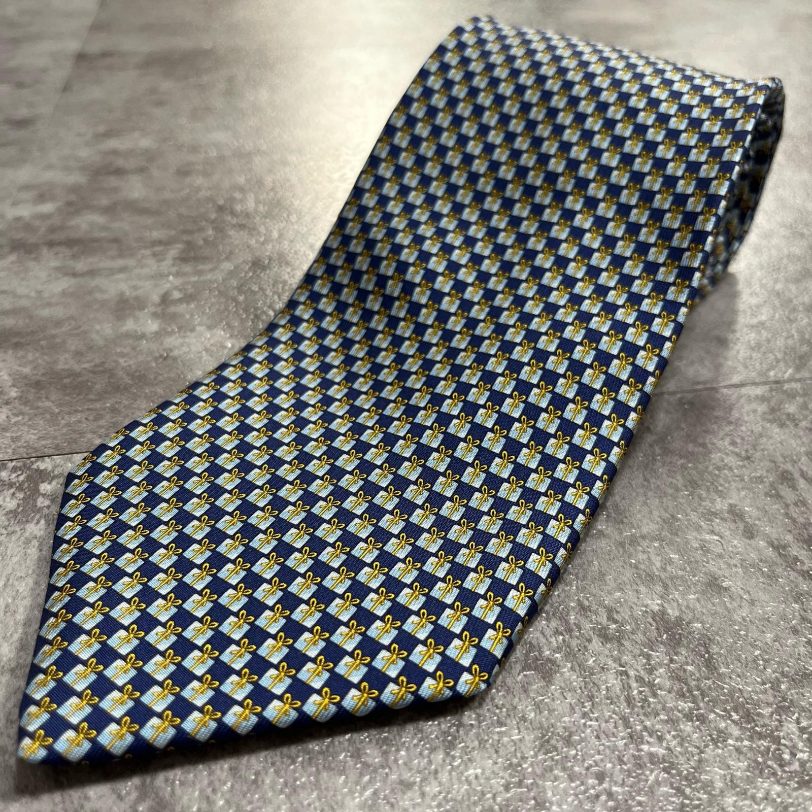 サルヴァトーレフェラガモ ネクタイ メンズ