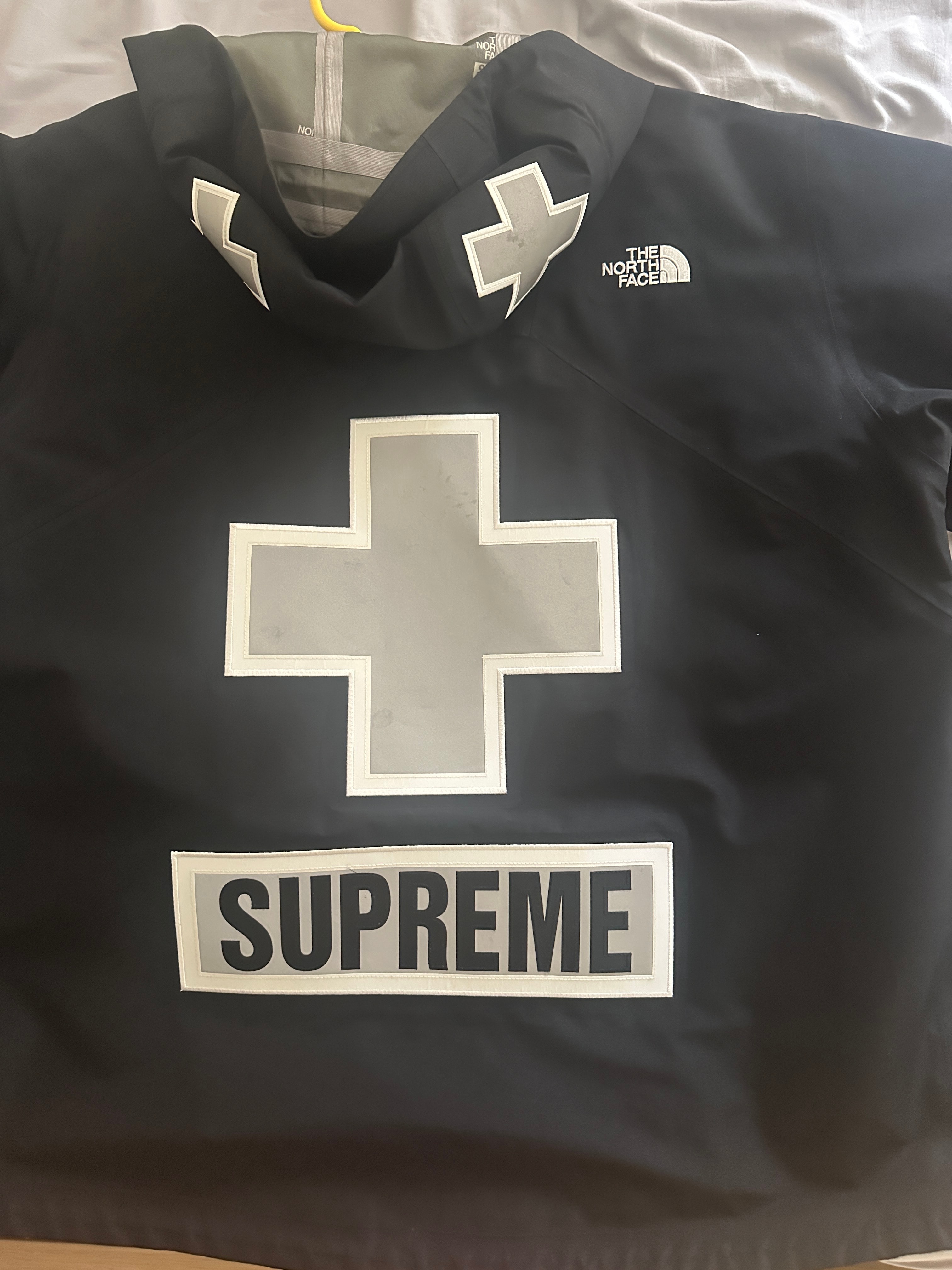 Supreme x The North Face Summit Series Rescue Mountain Pro Jacket "Black"
