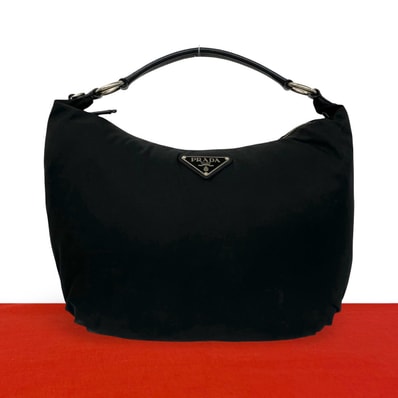 PRADA プラダ 三角ロゴ 金具 ナイロン レザー ショルダーバッグ ブラック
32524