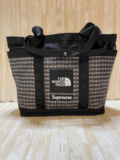 Supreme x The North Face Studded Explore Utility Tote. 17L. "Black" NM82125I