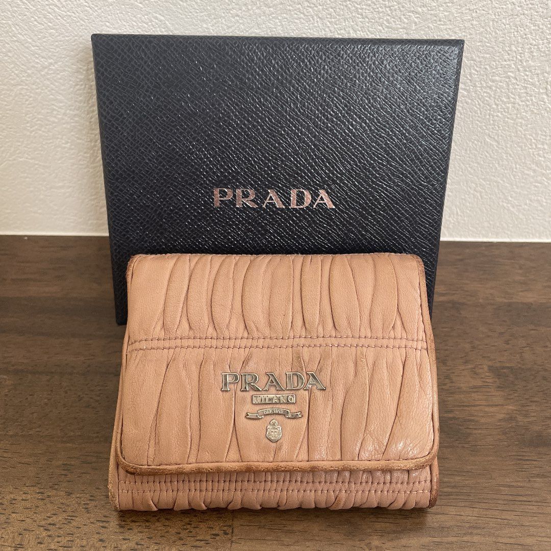 PRADA プラダ 三つ折り財布