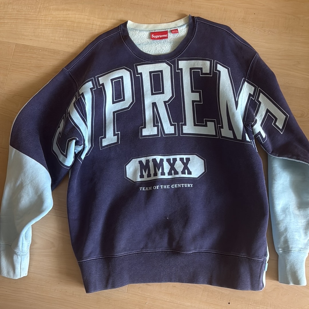 Supreme Overprint Crewneck "Ice Blue"
