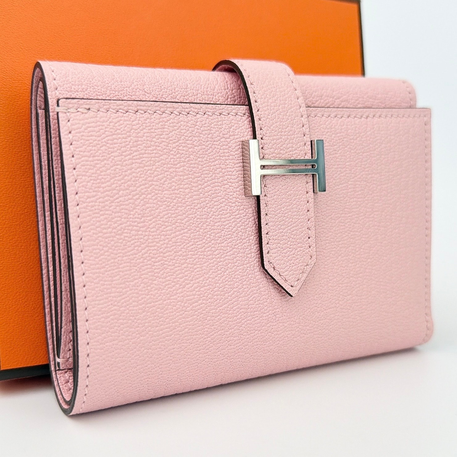 【新品未使用】HERMES エルメス ベアン コンビネ 三つ折り財布 K刻印 25年製 シェーブル・ミゾール ピンク ローズサクラ