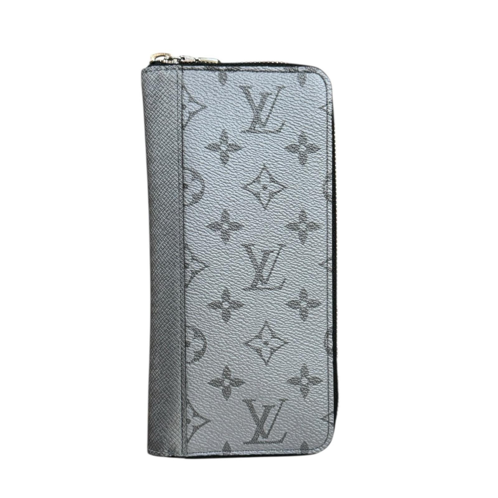 ルイヴィトン ジッピーヴェルティカル タイガラマ 長財布 タイガレザー M30841 メンズ LOUIS VUITTON  中古