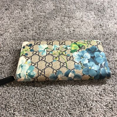 GUCCI GG Blooms Supreme Zip Round Wallet "Blue"