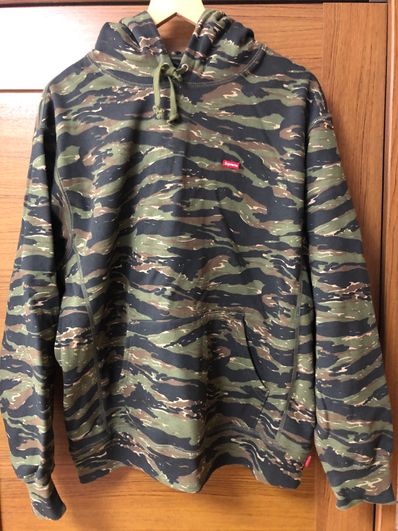 Supreme Small Box Hooded Sweatshirt "Camo" (21SS)
