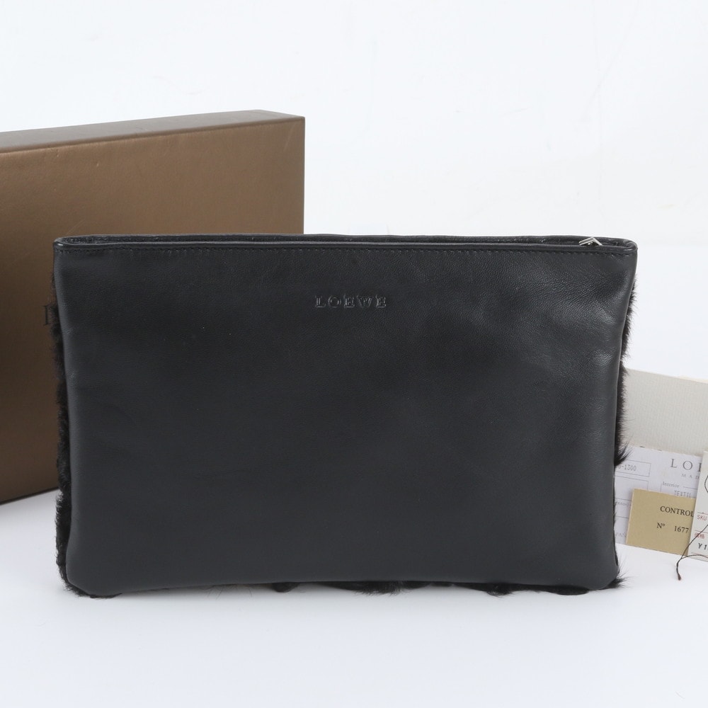 ■美品 ロエベ ファー 毛皮クラッチ バッグ レザー