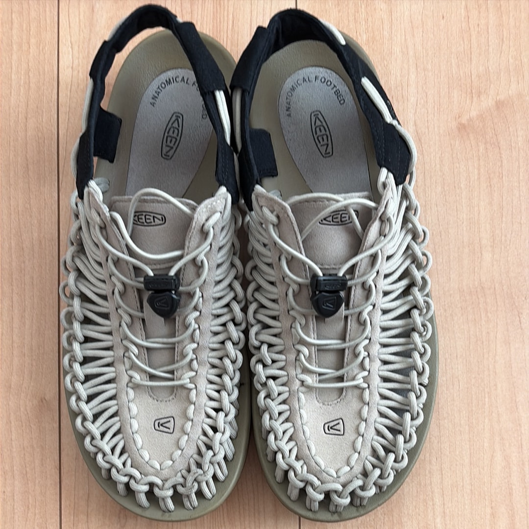 KEEN Uneek "Plaza Taupe/Black"