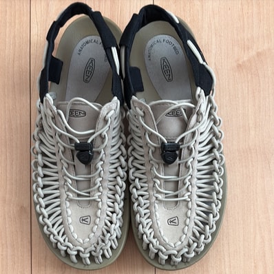 KEEN Uneek "Plaza Taupe/Black"