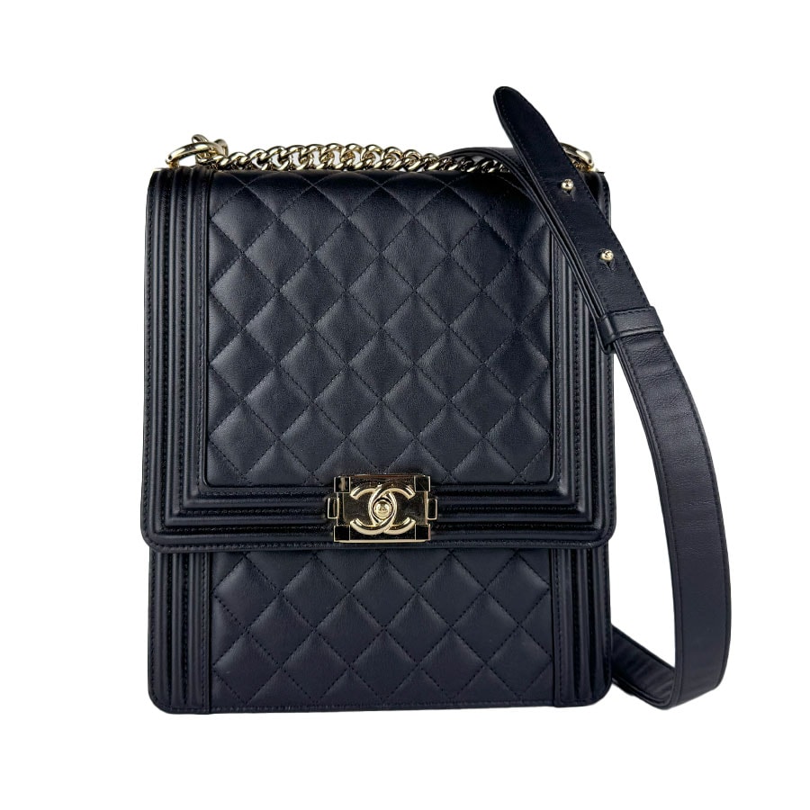 シャネル CHANEL ショルダーバッグ ボーイシャネル レザー/メタル ブラック/ゴールド レディース【中古】 z10869