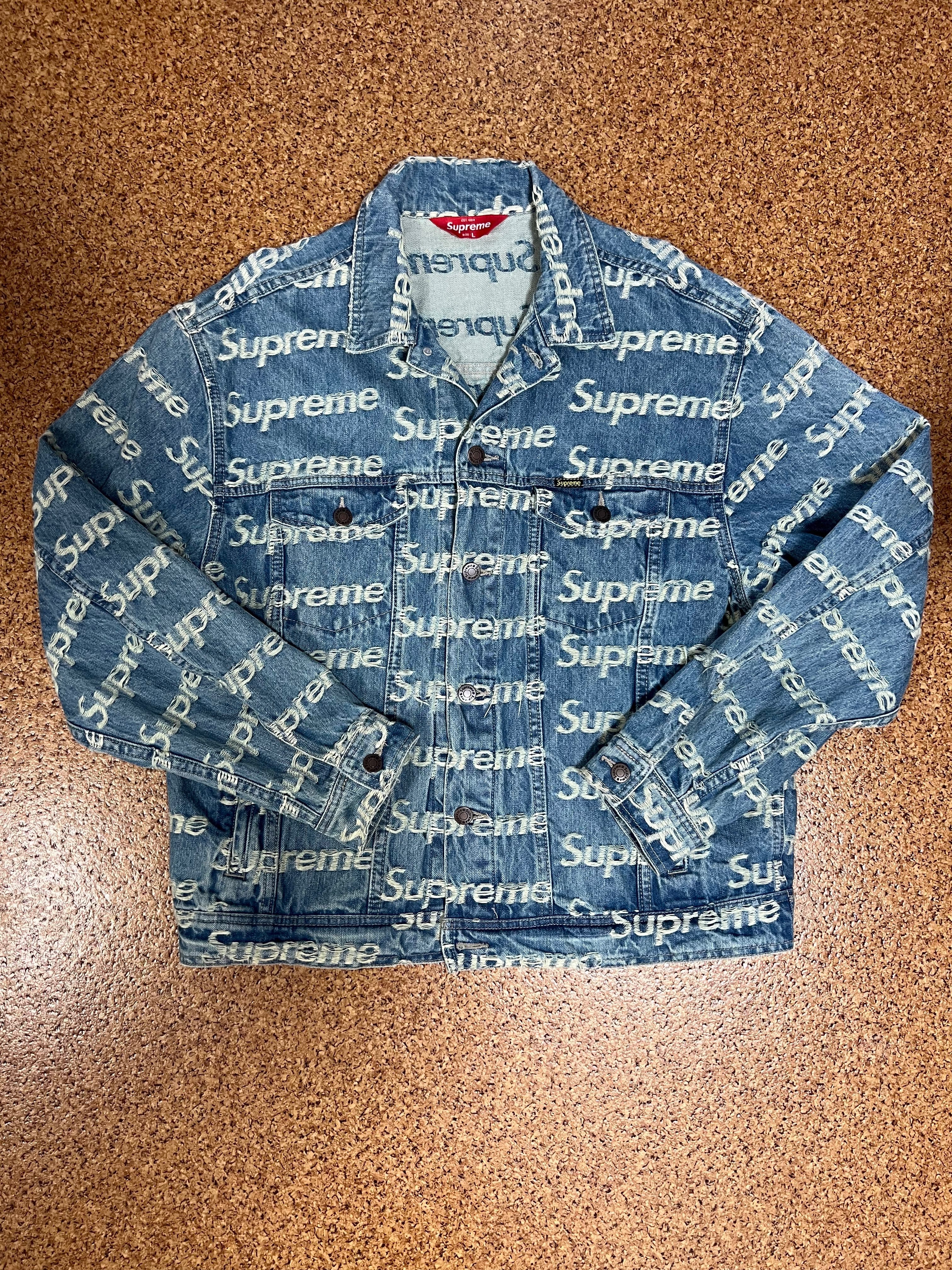 Supreme Frayed Logos Denim Trucker Jacket "Blue"
