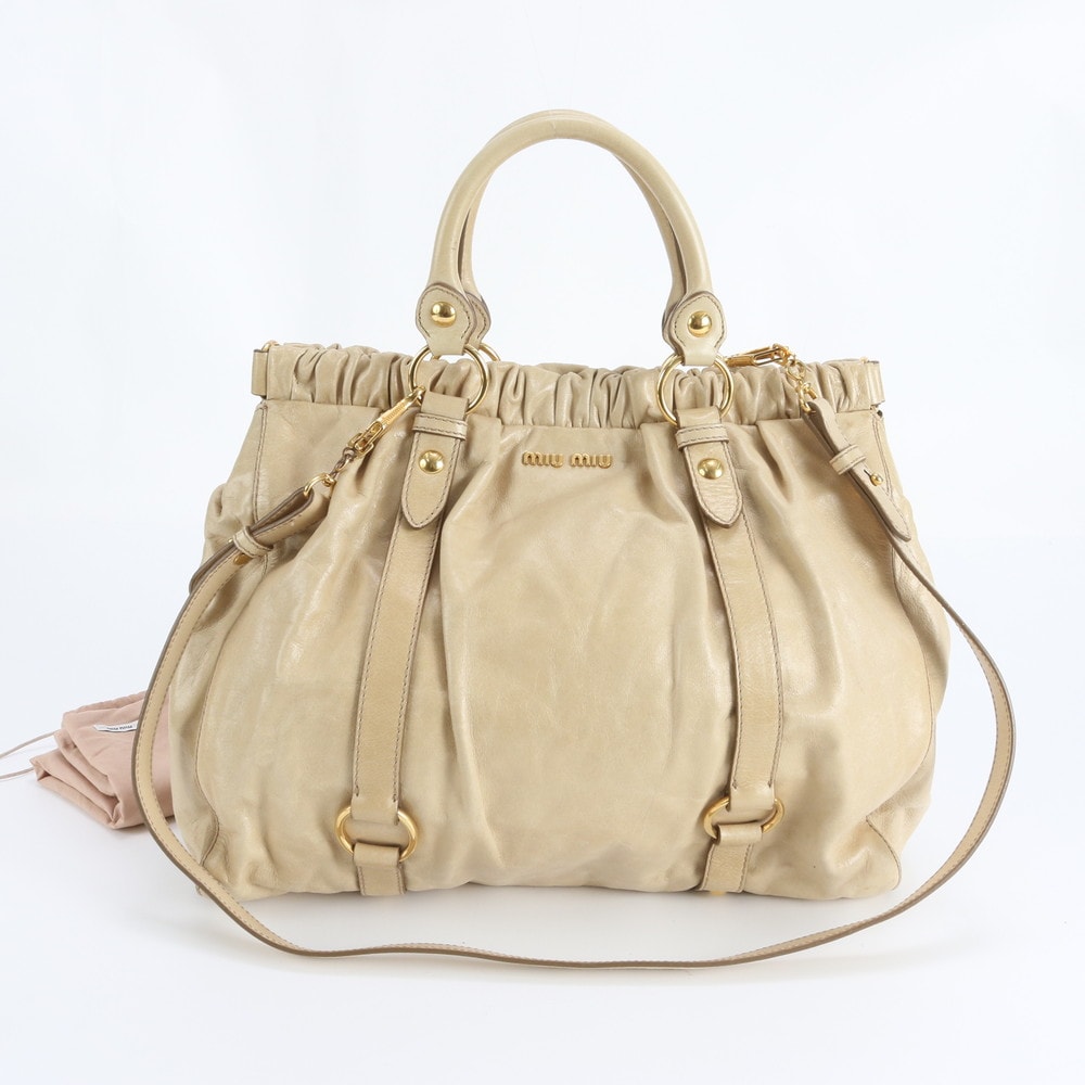 ■美品 ミュウミュウ ショルダーバッグ レザー