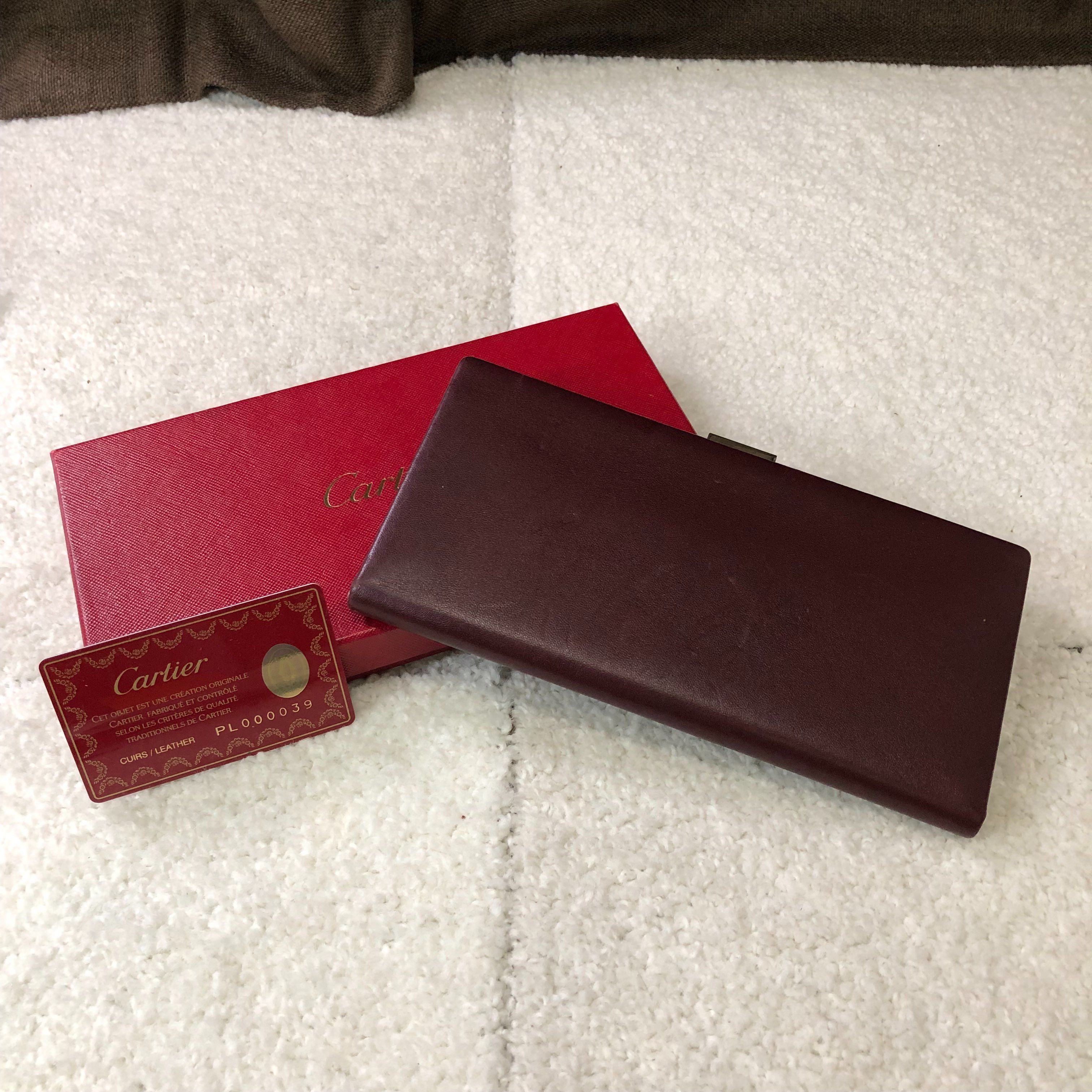カルティエ 二つ折り財布