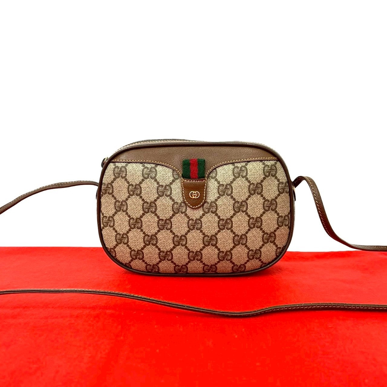 B (目立った傷や汚れなし)】GUCCI グッチ シェリーライン GG ロゴ 金具