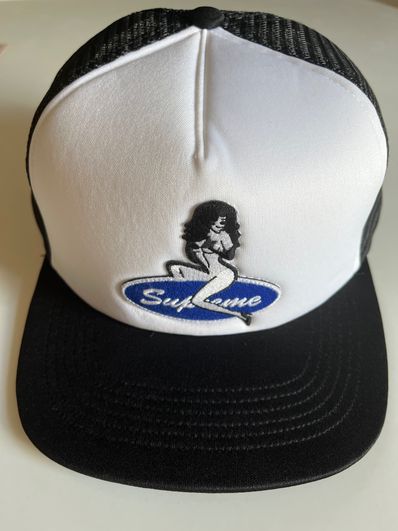 Supreme Pin Up Mesh Back 5-Panel "Black"