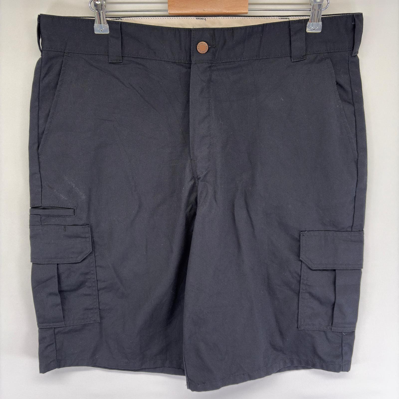 古着 ディッキーズ Dickies パンツ ワーク カーゴ ジッパーフライ ハーフ ワンポイントロゴ ショートパンツ w38  ブラック系 メンズ