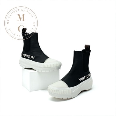 ルイヴィトン LOUIS VUITTON スクァッドライン モノグラム ブーツ ショートブーツ 靴 シューズ レザー ブラック ホワイト ロゴ サイドゴア アンクルブーツ ハイカットスニーカー