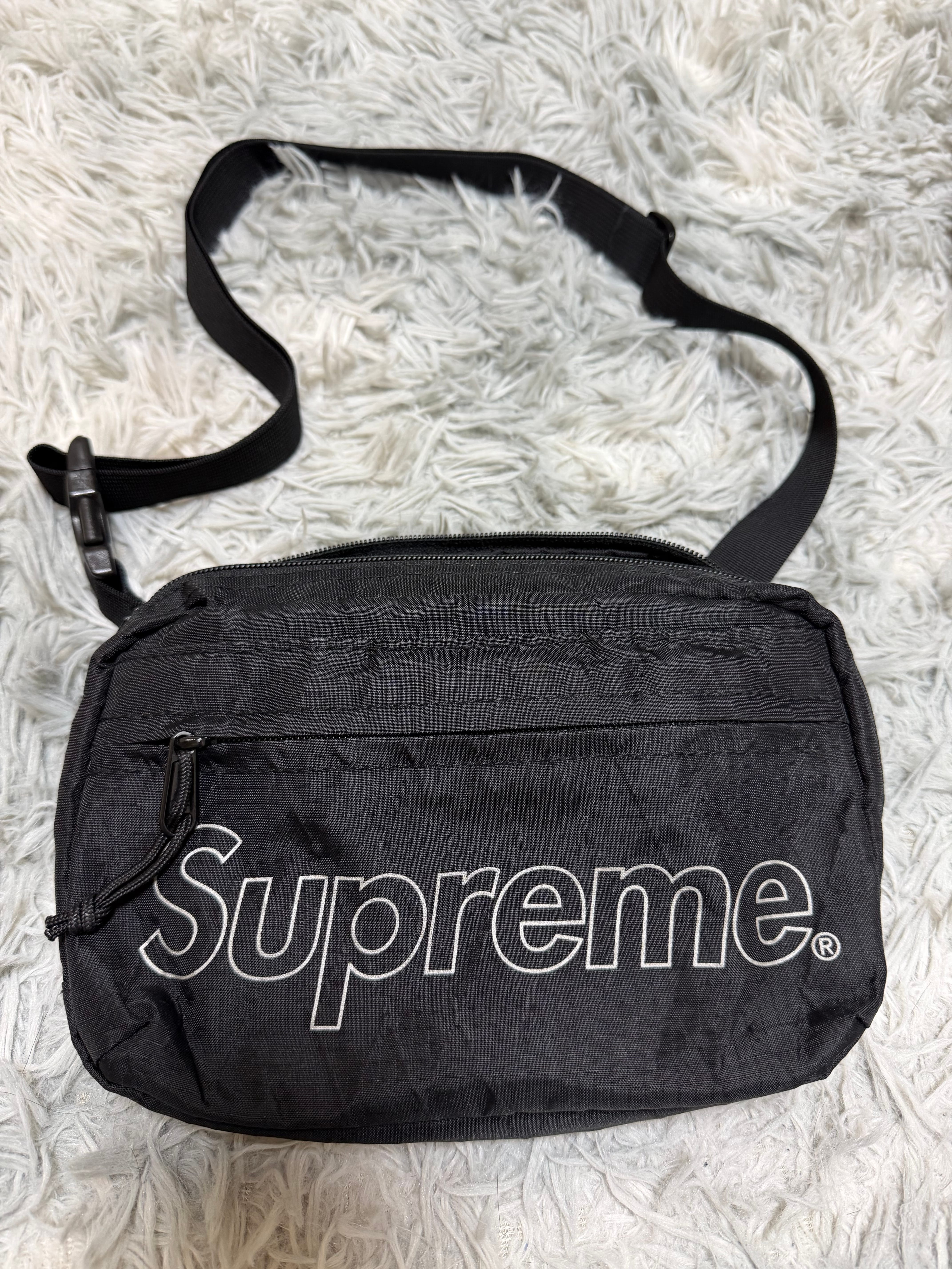 Supreme 18FW Shoulder Bag 