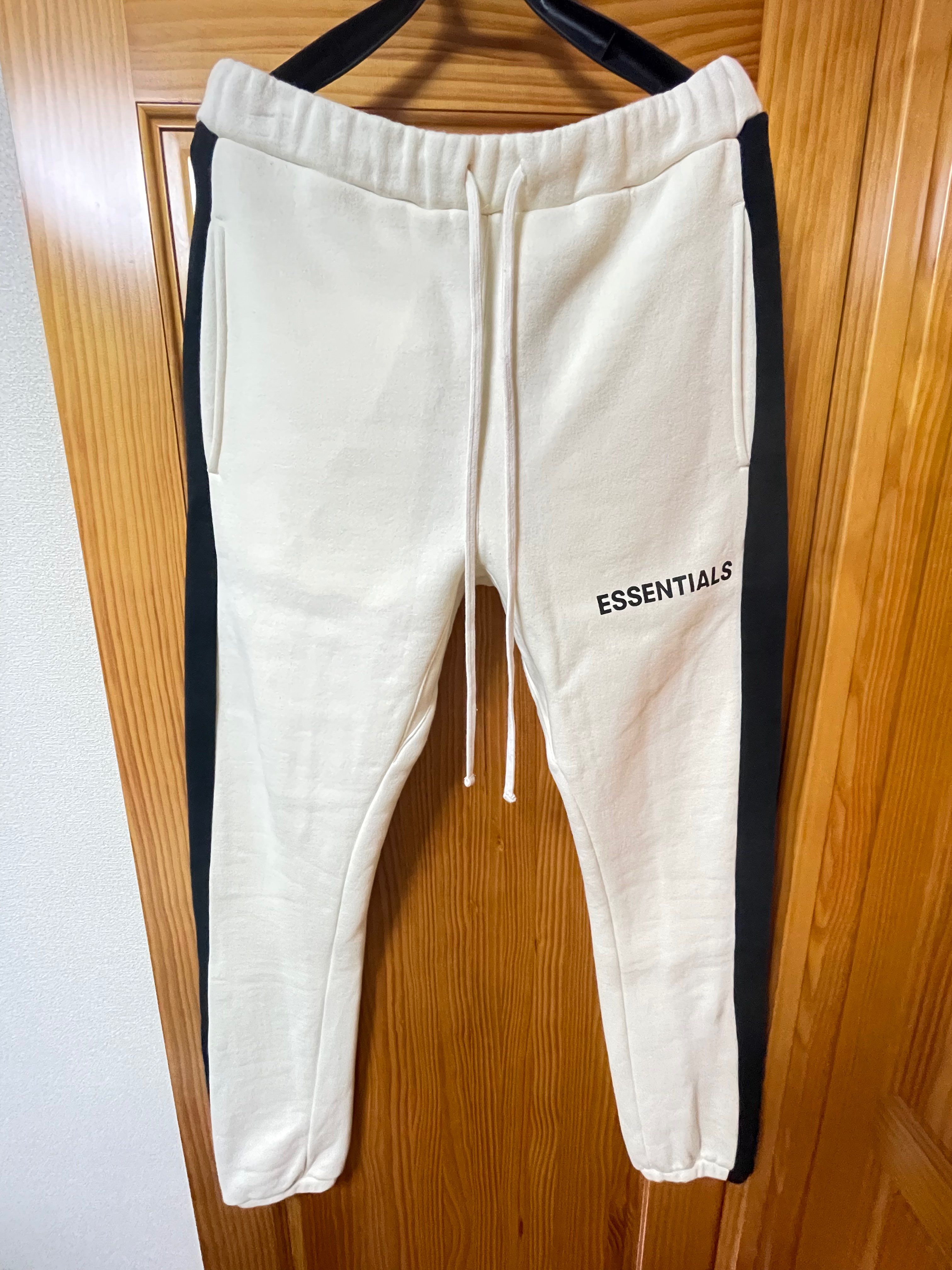 FEAR OF GOD Essentials Side Stripe Sweatpants "Cream"