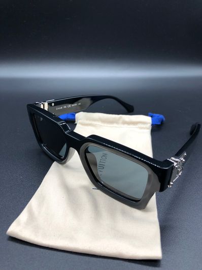 Louis Vuitton LV Match Sunglasses "Noir"