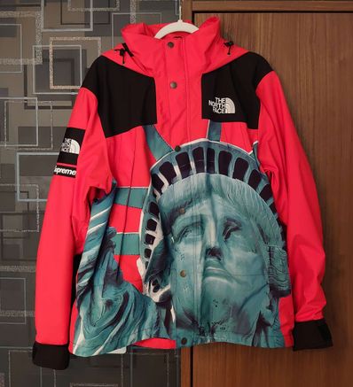 Supreme x The North Face Statue of Liberty Mountain Jacket "Red"