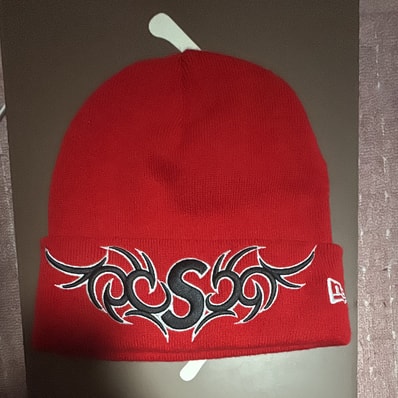 Supreme New Era Tribal S Logo Beanie "Red"