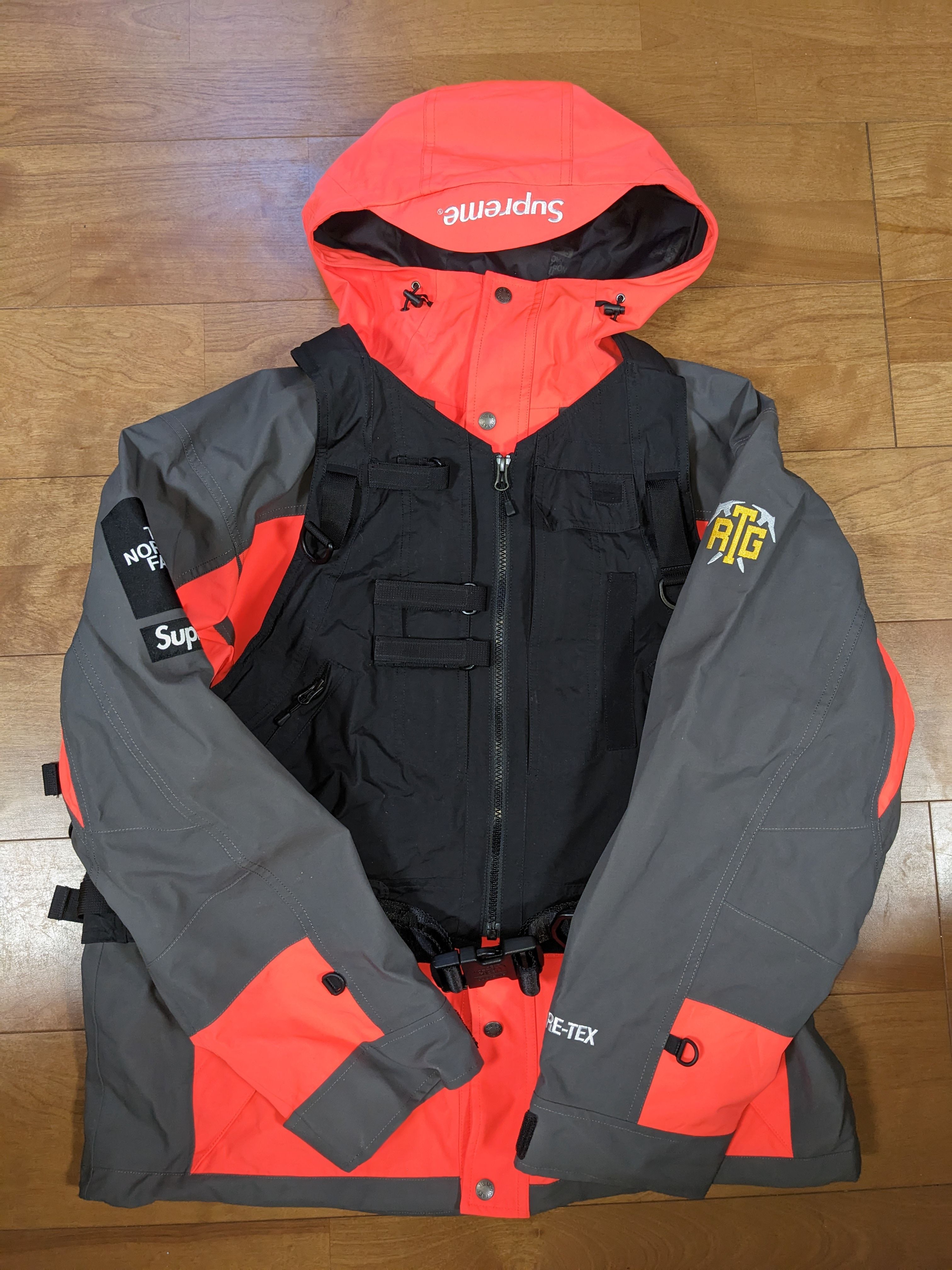 Supreme x The North Face RTG Jacket + Vest "Red"