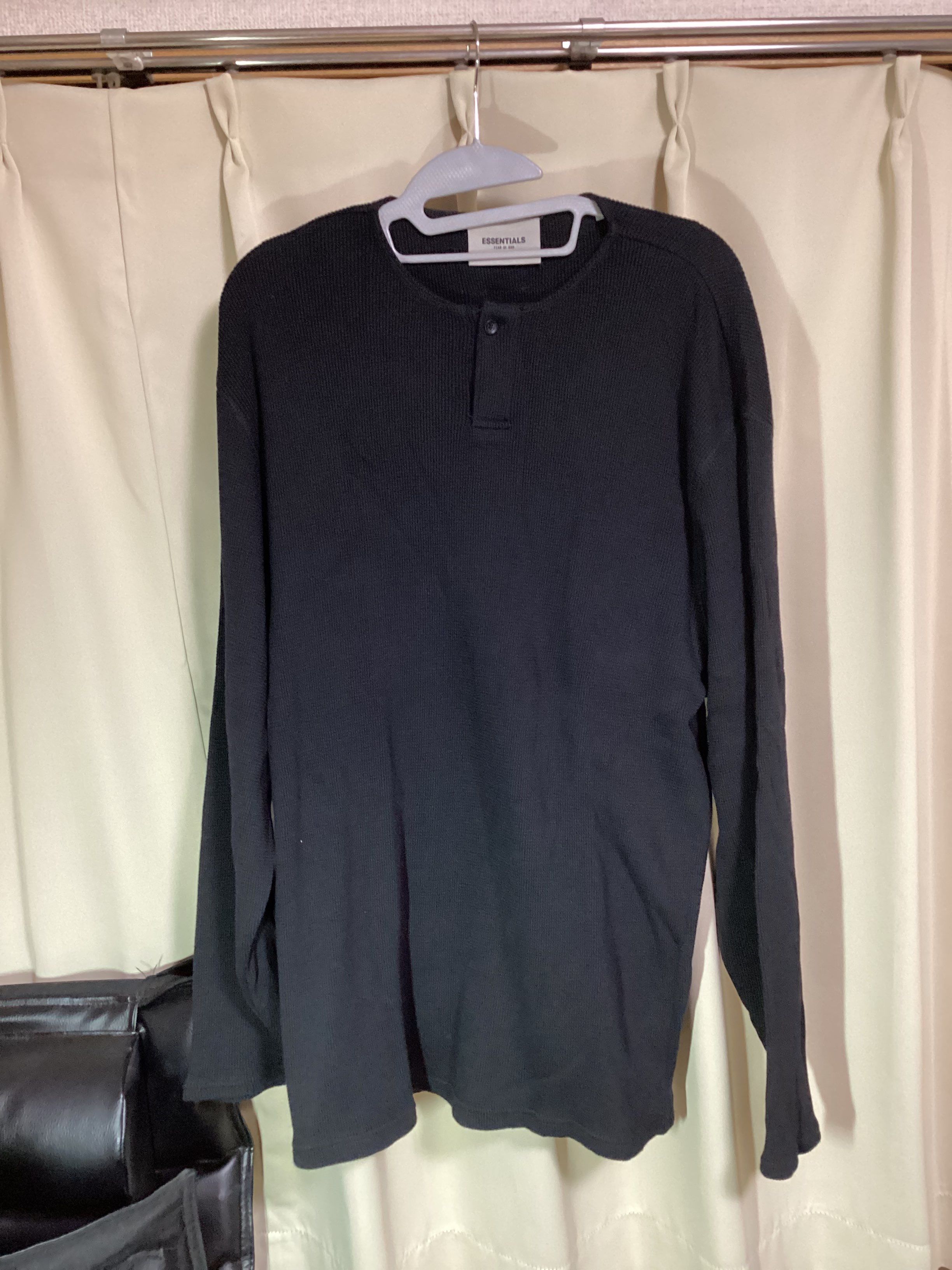 ESSENTIALS ブラック サーマル ヘンリー
