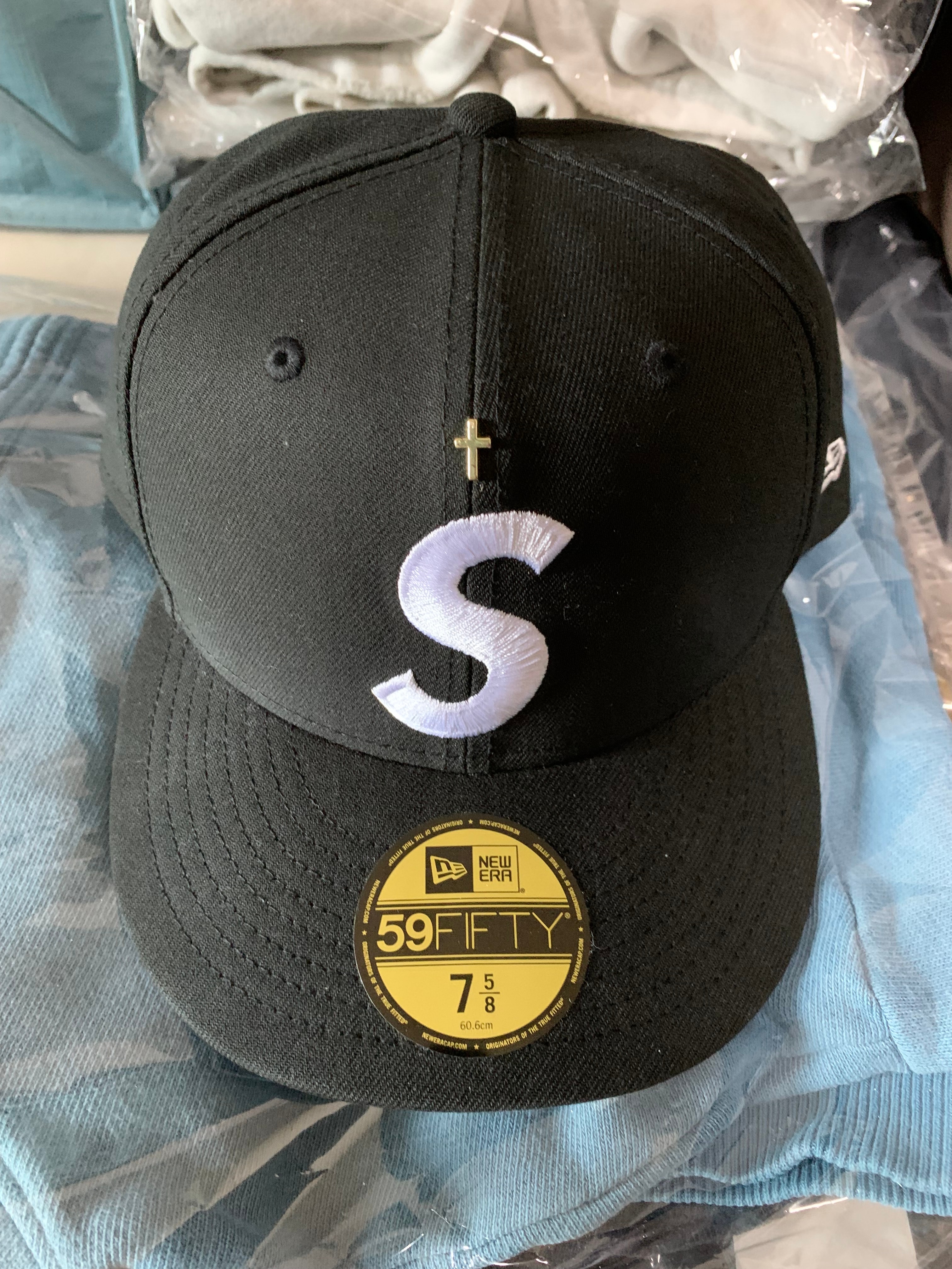 Supreme Gold Cross S Logo New Era "Black"