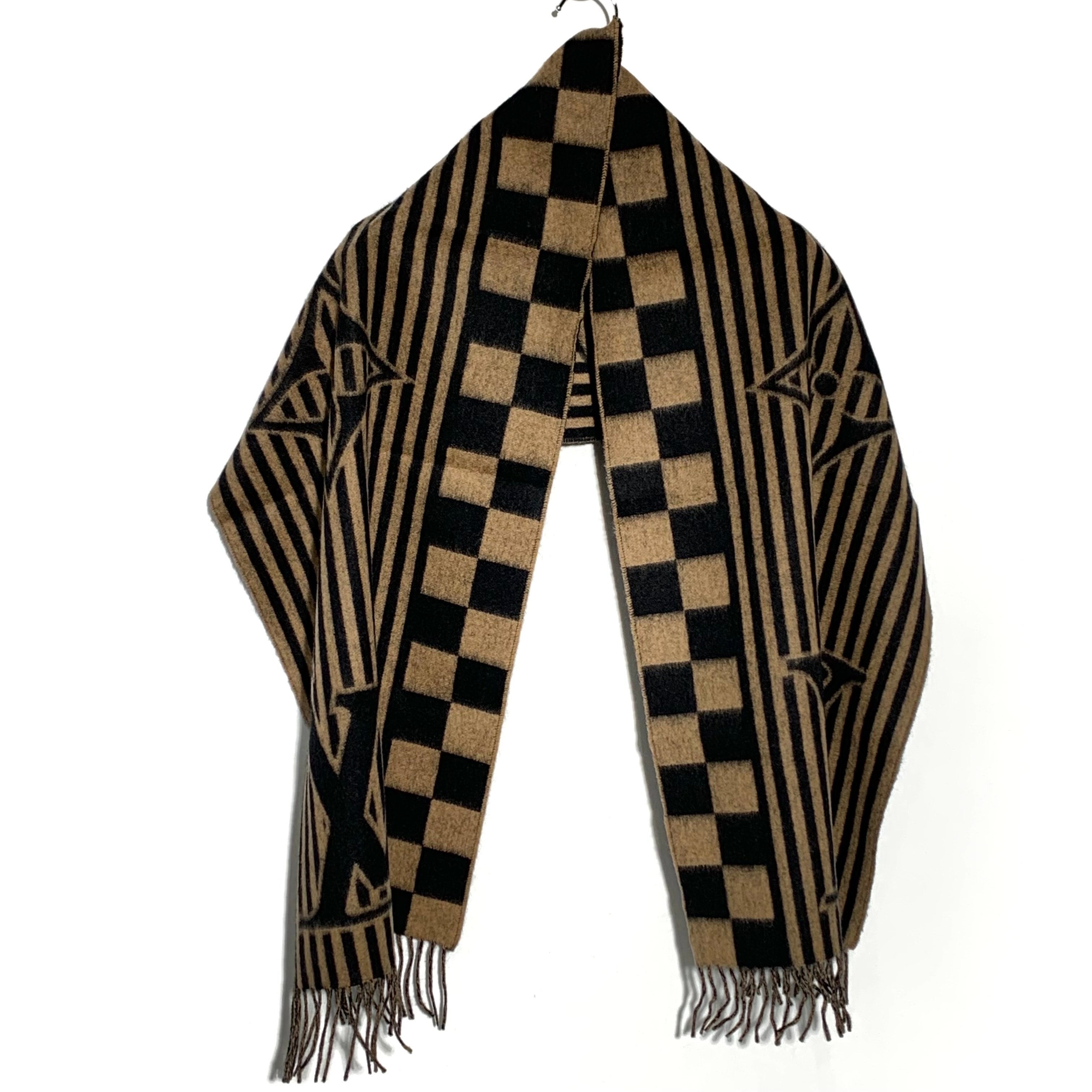 Louis Vuitton エシャルプLVグラフィカル マフラー