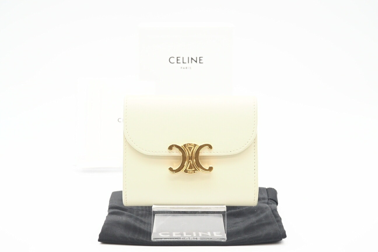 美品 CELINE セリーヌ トリオンフ スモール フラップウォレット トリオンフ 10D783DPV.02EZ 三つ折り財布 アイボリー カーフレザー レディース