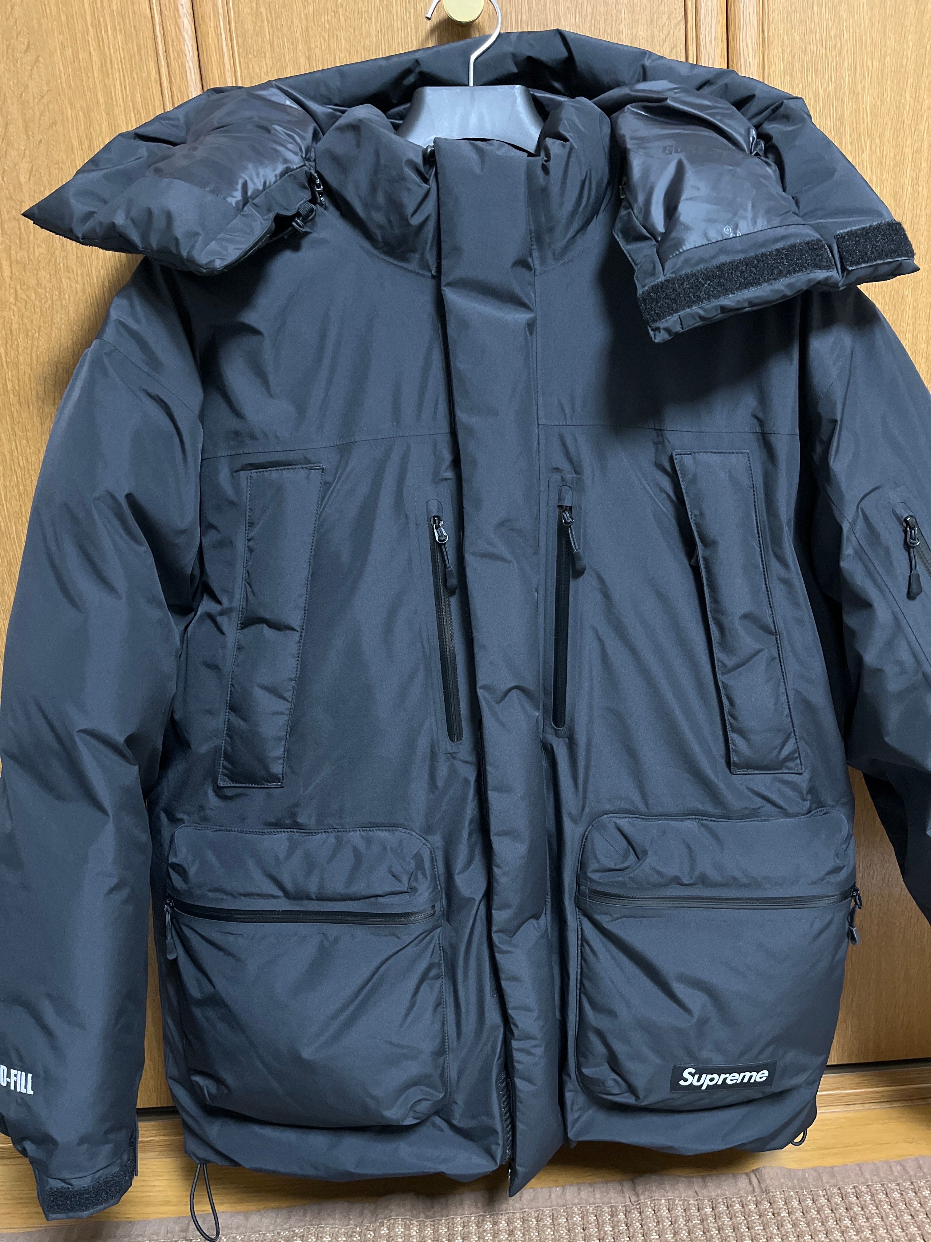 Supreme GORE TEX 700 Fill Down Parka "Black"
