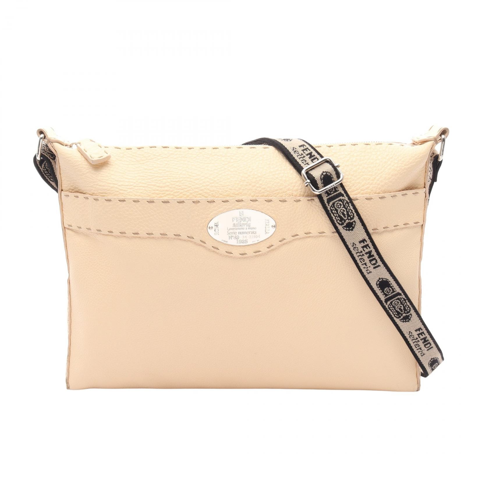 フェンディ FENDI セレリア ショルダーバッグ バッグ レザー レディース アイボリー系 【中古】