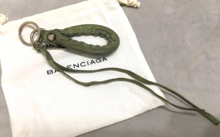 バレンシアガ キーリング キーホルダーチャーム ユニセックス