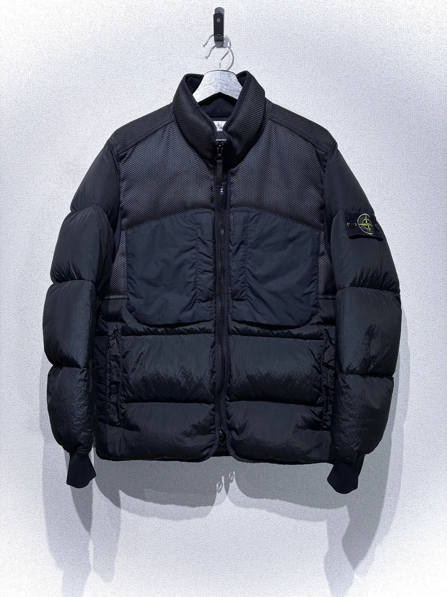 Stone Island 42840 MODIFIED PANAMA 6/3 HT NYLON MIX FABRICS DOWN-TC "Black"