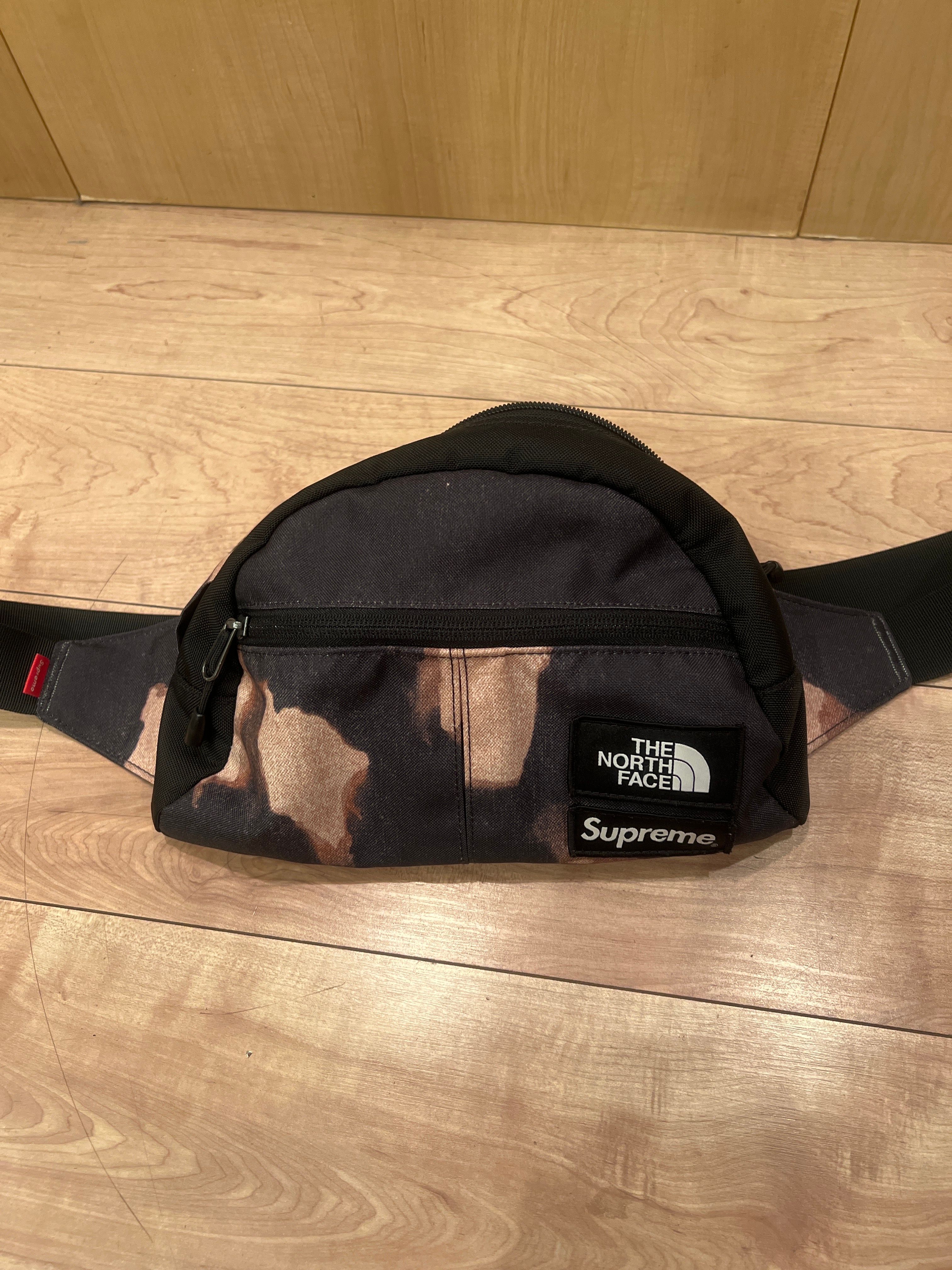 Supreme x The North Face Bleached Denim Print Roo II "Black"